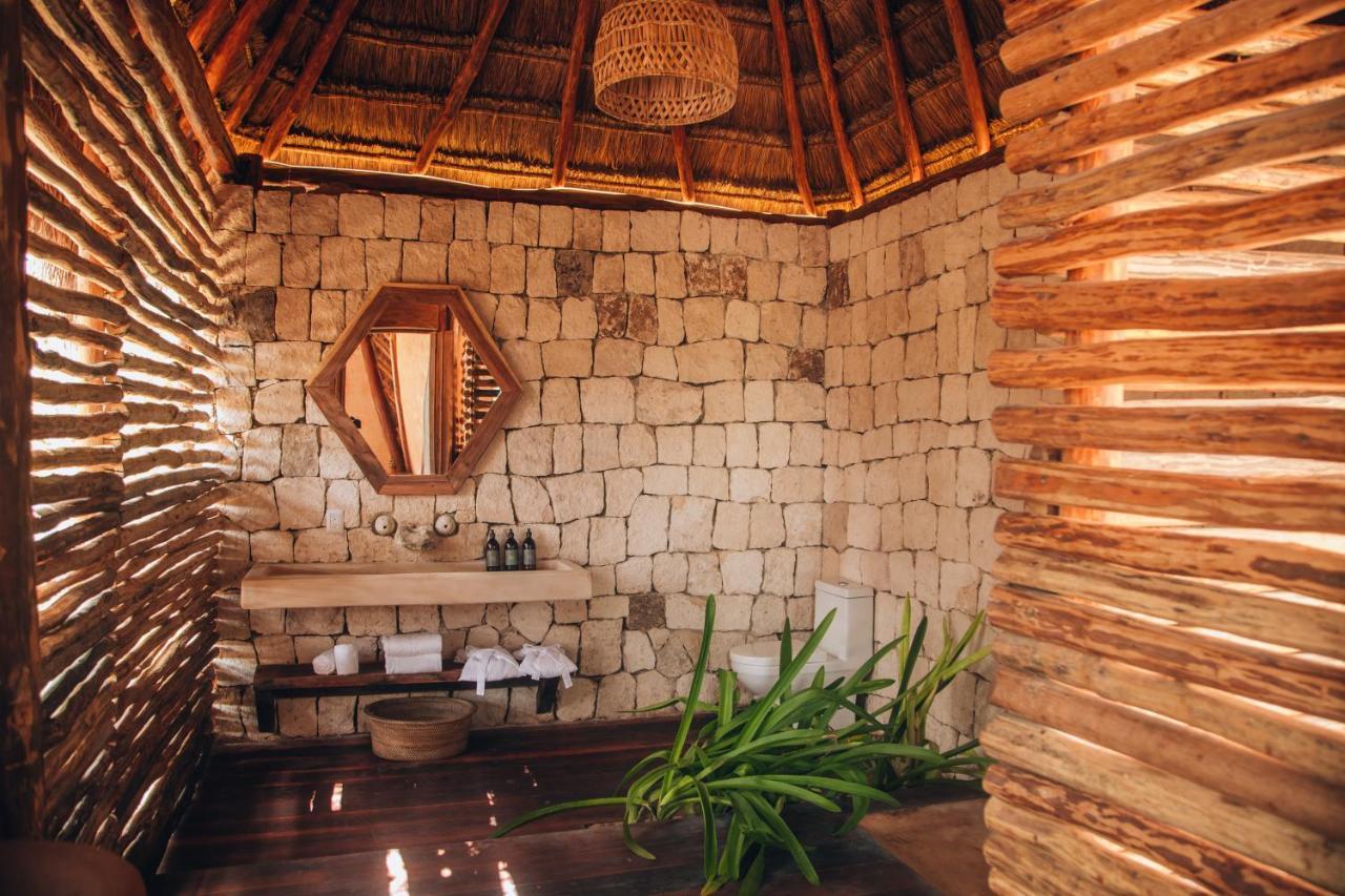 Ikal Tulum Hotel Exterior foto Bathroom at the Hotel Habitas